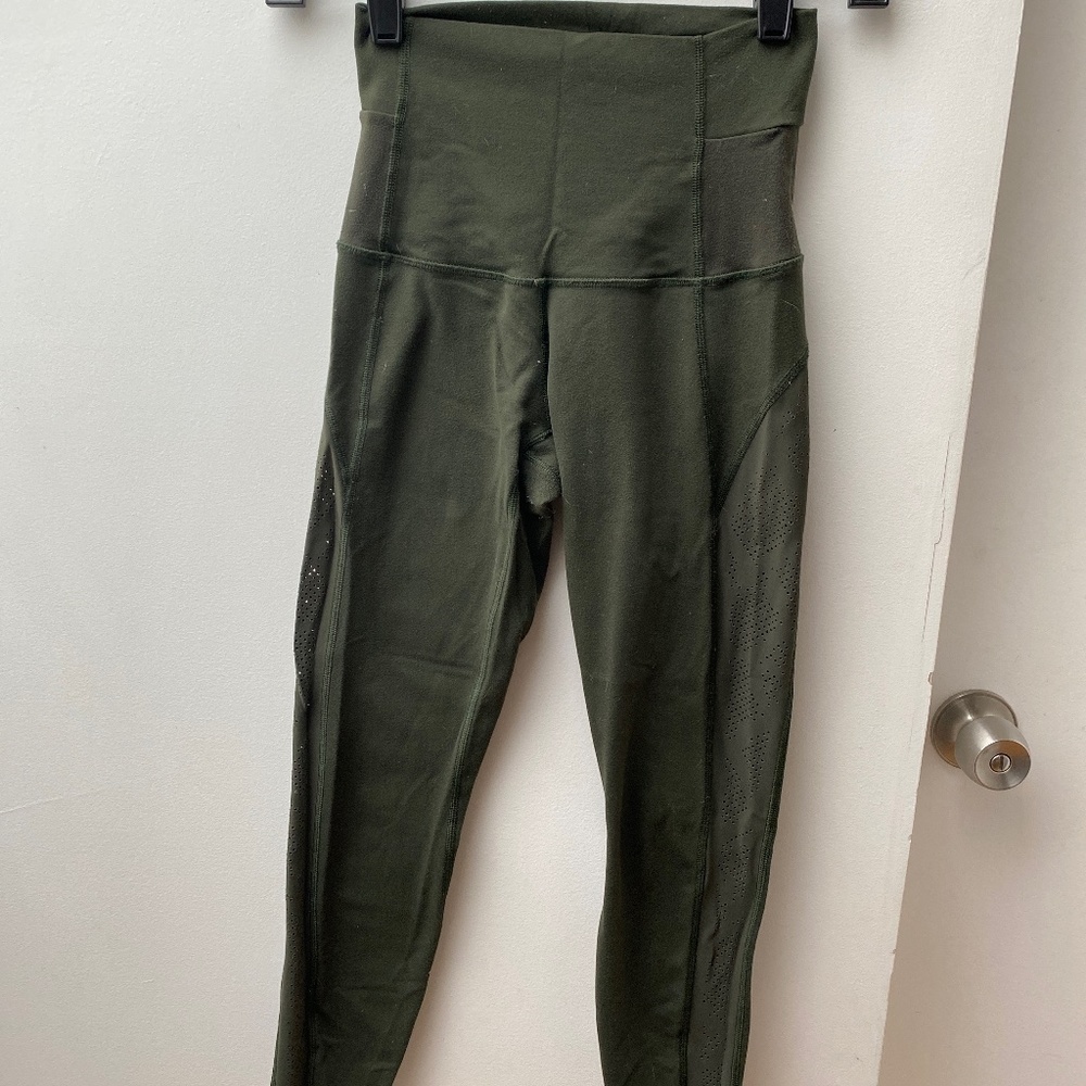 Lululemon workout leggings